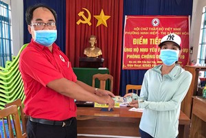 Một gia đình góp 6 chỉ vàng ủng hộ người dân và lực lượng phòng, chống dịch ở thị xã Ninh Hòa