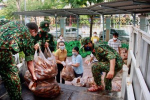 12 tấn rau, củ hỗ trợ cho các khu cách ly, phong tỏa