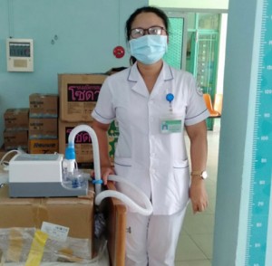 Trao tặng 5 bộ máy thở cho Bệnh viện dã chiến số 1