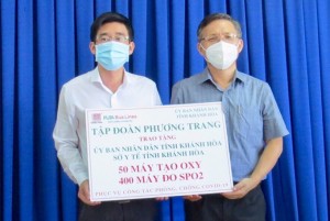 Tập đoàn Phương Trang trao tặng 50 máy tạo oxy và 400 máy đo SPO2 để phục vụ công tác phòng, chống dịch