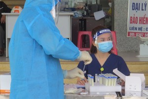 Từ 7 giờ đến 17 giờ ngày 13-12, Khánh Hòa ghi nhận thêm 387 ca dương tính với SARS-CoV-2
