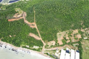 Ninh Hòa: Tăng cường kiểm tra, xử lý hành vi khai thác đất, cát trái phép ở mũi Dù - núi Cấm