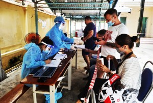 Tiếp nhận đăng ký và tiêm vắc xin phòng Covid-19 mũi bổ sung cho người nước ngoài