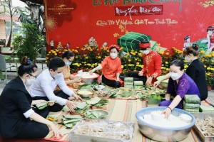 "Lễ hội bánh chưng" tại Khách sạn Yasaka-Saigon-Nhatrang