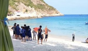 Truy tìm tung tích nạn nhân trôi dạt trên vùng biển Bình Ba