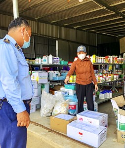 Khánh Sơn: 2 cơ sở kinh doanh phân bón, thuốc bảo vệ thực vật bị xử phạt