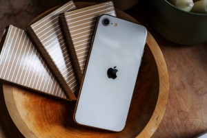 Mẫu iPhone rẻ nhất của Apple mở bán tại Việt Nam