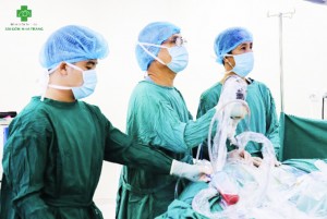 Bệnh viện Đa khoa Sài Gòn Nha Trang: Nội soi tán sỏi thận qua da bằng đường hầm nhỏ