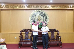 Vùng 4 Hải quân làm việc với Trung tâm Giáo dục Quốc phòng và An ninh, Đại học Quốc gia TP. Hồ Chí Minh
