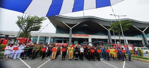 Hơn 200 người tham gia thực tập phương án chữa cháy, cứu nạn tại Cảng hàng không quốc tế Cam Ranh