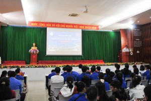 Gần 1.000 sinh viên tham gia hội thảo "Người dân Khánh Hoà nói tiếng Anh"