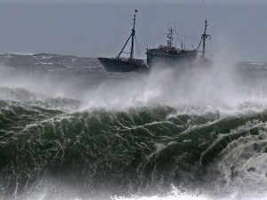 Cảnh báo sóng lớn trên biển