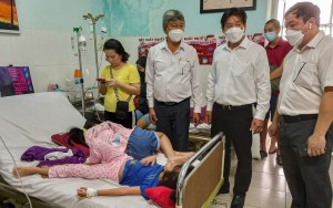 Hơn 70 học sinh Ischool Nha Trang nhập viện với triệu chứng ngộ độc