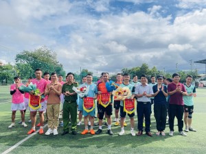 Giao lưu bóng đá chào mừng Đại hội đại biểu Đoàn TNCS Hồ Chí Minh toàn quốc lần thứ XII