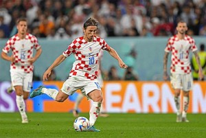Luka Modric, cây trường sinh của bóng đá Croatia