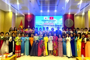 Hội Liên hiệp Phụ nữ TP. Pohang (Hàn Quốc): Thăm, giao lưu văn hóa tại Khánh Hòa