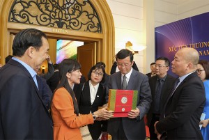 Công ty Yến sào Khánh Hòa tham dự xúc tiến thương mại với đối tác Trung Quốc