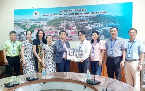 Trường Cao đẳng Sư phạm Trung ương Nha Trang và Công ty TNHH Một thành viên Quốc tế Thanh niên ký kết hợp tác