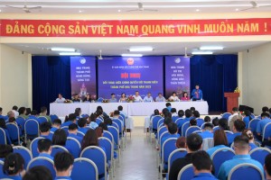 Lãnh đạo thành phố Nha Trang đối thoại với 250 thanh niên