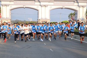 Các đơn vị, doanh nghiệp tại Cảng hàng không quốc tế Cam Ranh tổ chức giải chạy bộ