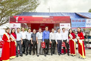Agribank Chi nhánh huyện Vạn Ninh: Chung tay đẩy mạnh phát triển thương mại điện tử