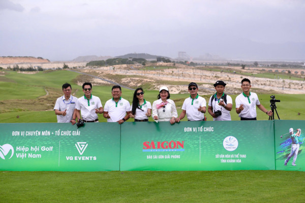 Gần 100 golfer tham gia giải Việt Nam golf festival championship