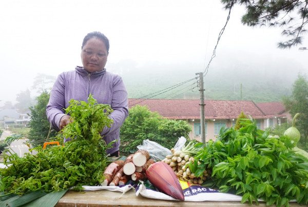 Chợ quê ngày ấy