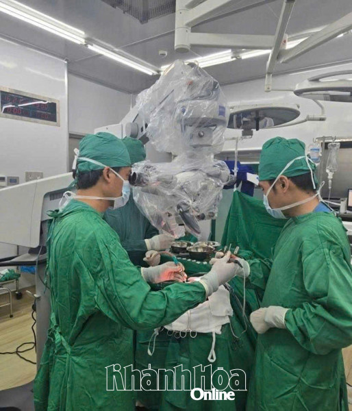  Bệnh viện Đa khoa tỉnh Khánh Hòa: Phẫu thuật thành công trường hợp u màng não sàn sọ giữa