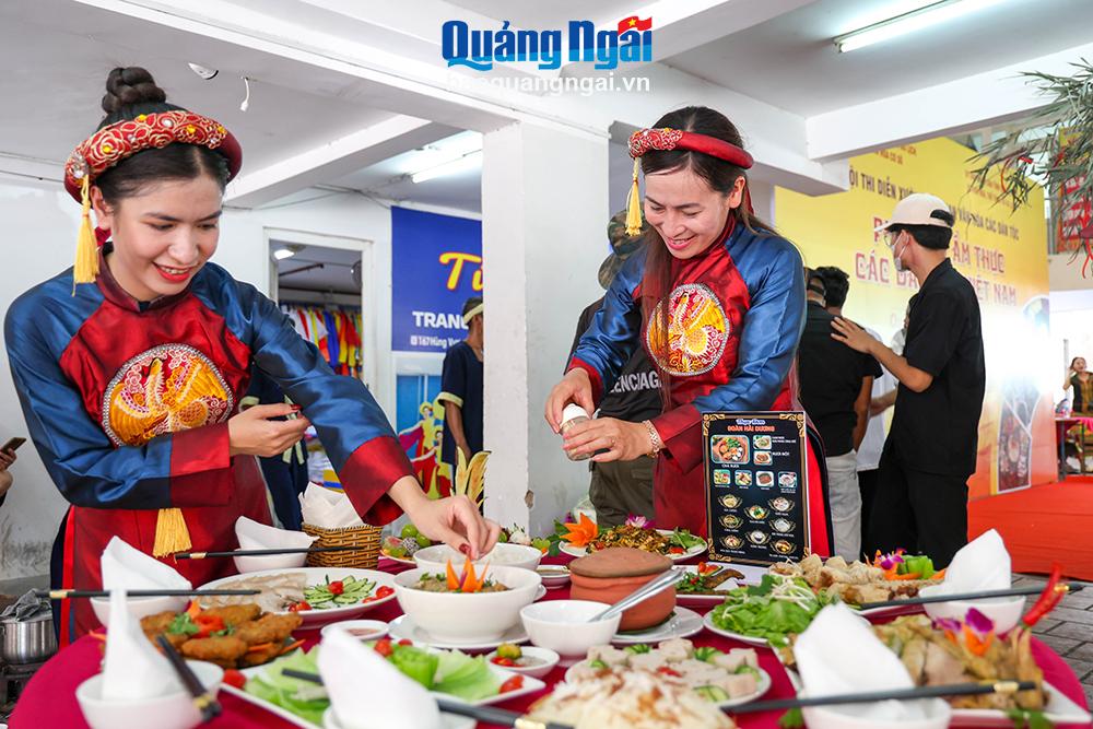 Những món ăn truyền thống của tỉnh Hải Dương.  