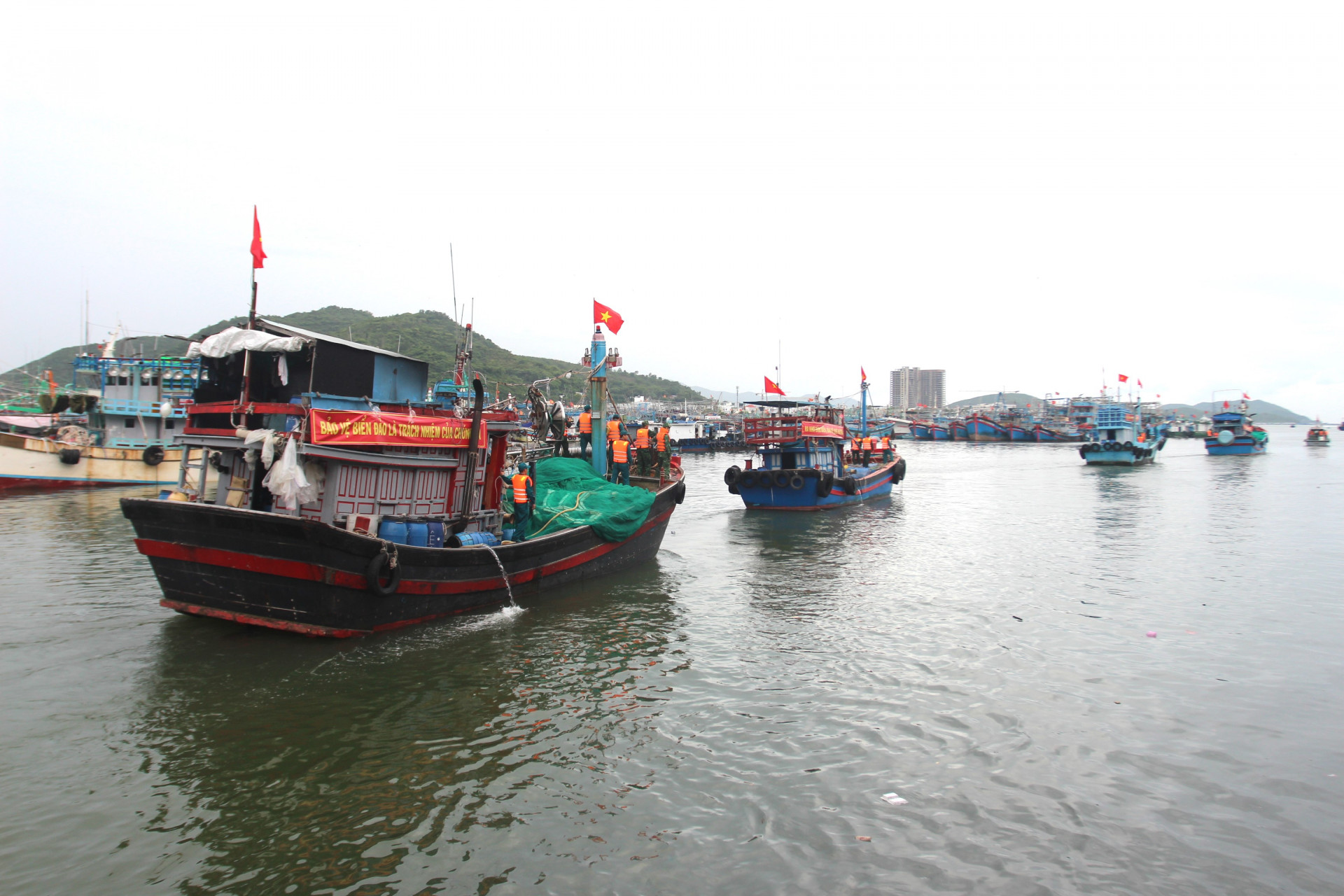 Lực lượng xuất quân huấn luyện và tuần tra biển.