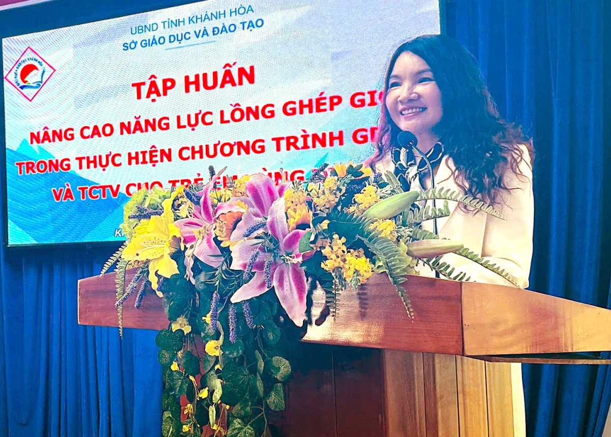 Tập huấn nâng cao năng lực lồng ghép giới trong giáo dục mầm non