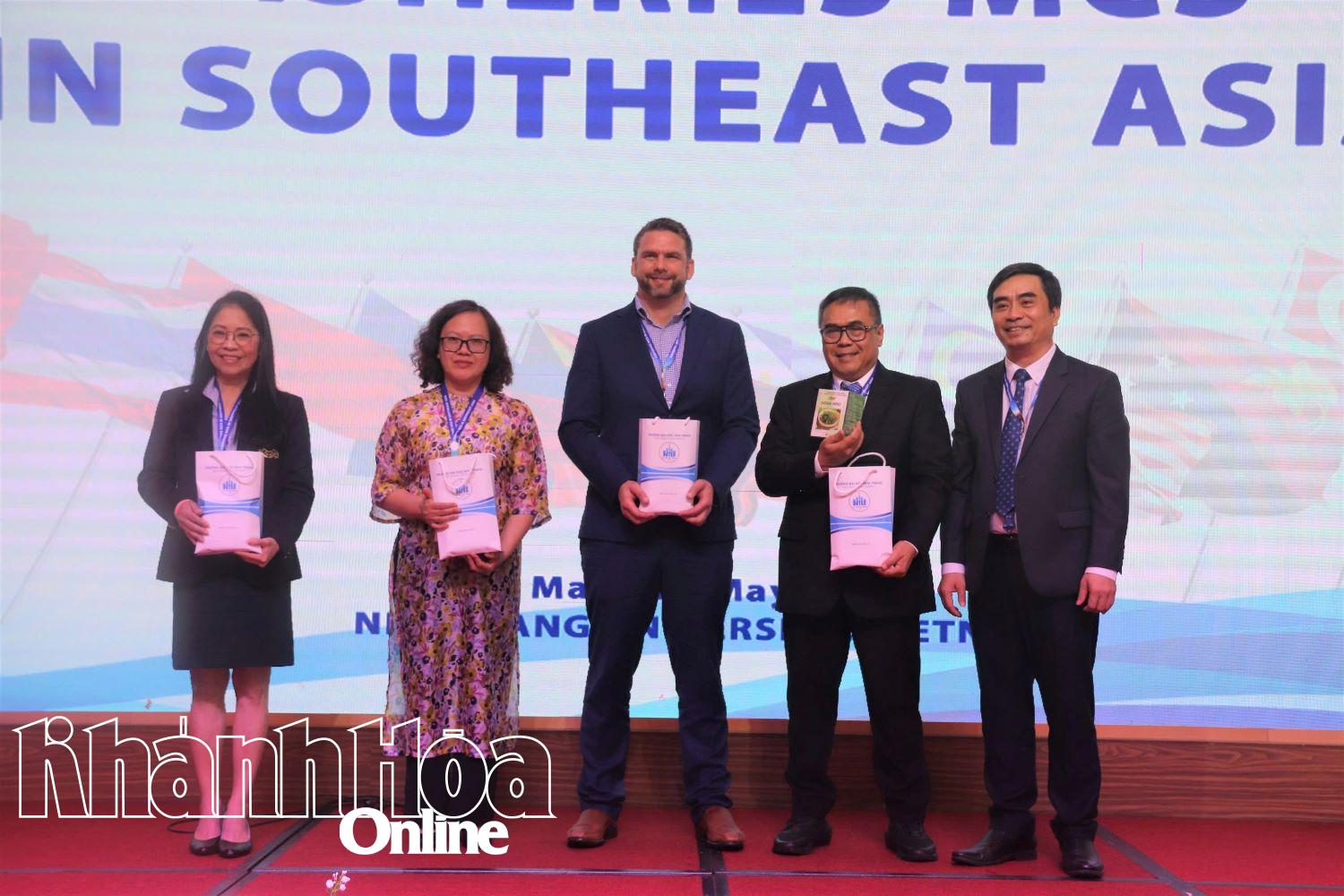 Trường Đại học Nha Trang khai giảng khóa tập huấn về theo dõi, kiểm soát, giám sát nghề cá
