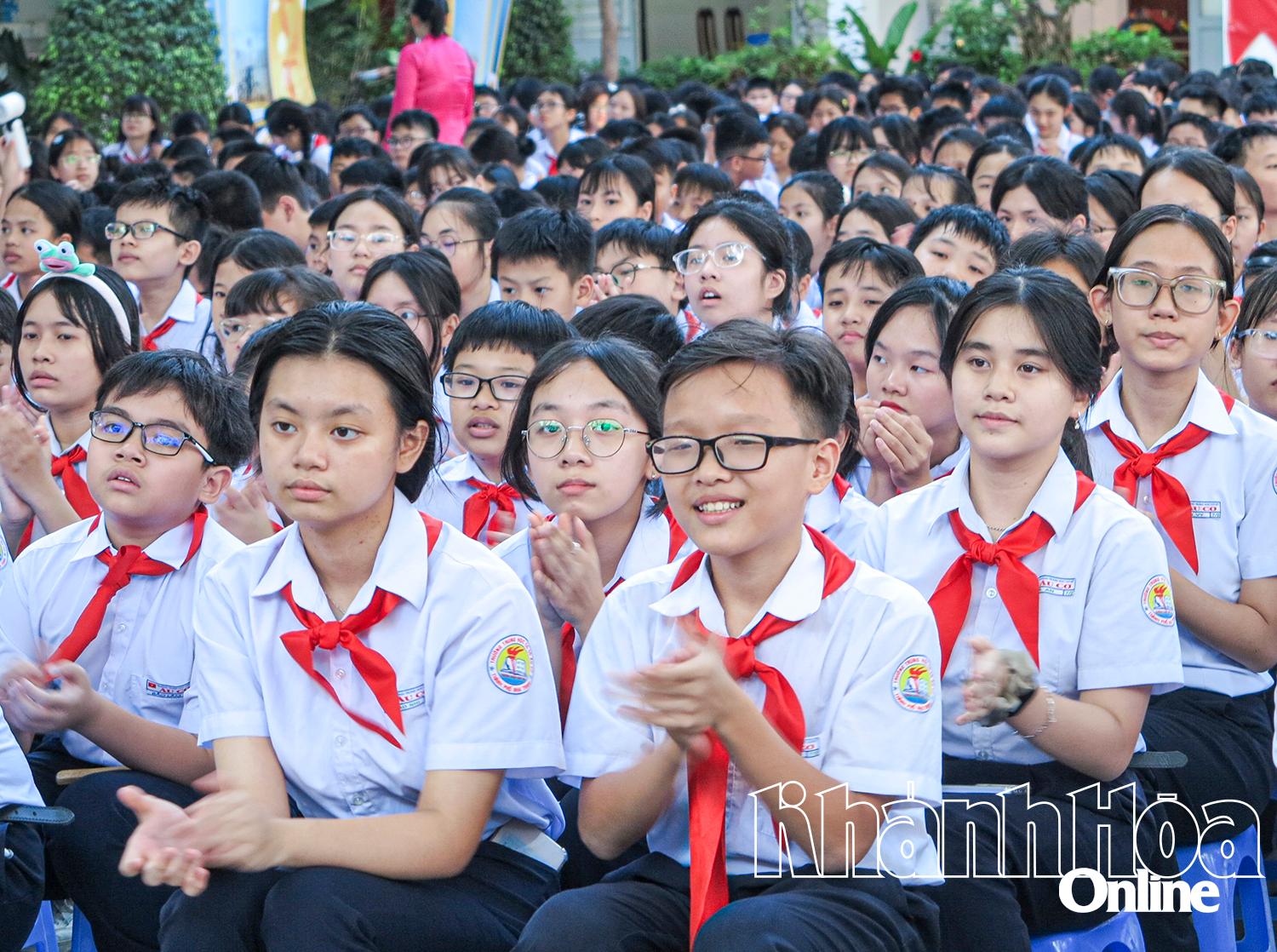 Học sinh Trường THCS Âu Cơ (TP. Nha Trang).  